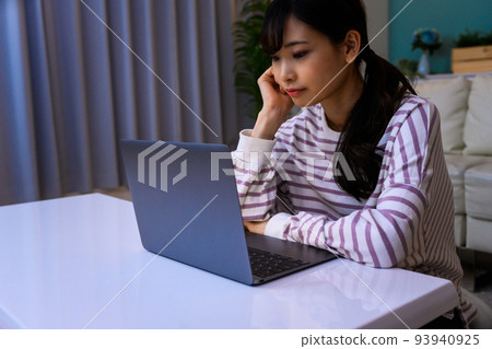 一個人住的女人 93940925