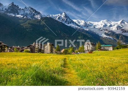 Chamonix village and Mont Blanc Massif in Haute Savoie, French Alps Chamonix village and Mont Blanc Massif in Haute Savoie, French Alps 93942159