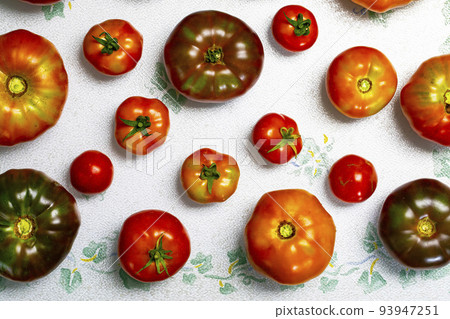 Collection of Ripe Heirloom Tomatoes Collection of Ripe Heirloom Tomatoes 93947251