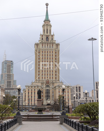 MOSCOW - OCTOBER 14 MOSCOW - OCTOBER 14 93948790