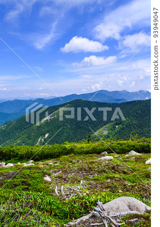 Oku-Chichibu in summer: Superb views from the main ridgeline (Kinpo, Asahi, Odaru) Oku-Chichibu in summer: Superb views from the main ridgeline (Kinpo, Asahi, Odaru) 93949047