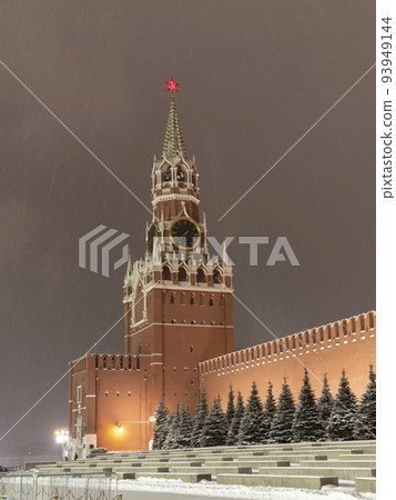 Spasskaya Tower of Moscow Kremlin at Red Square in winter Moscow Russia 93949144