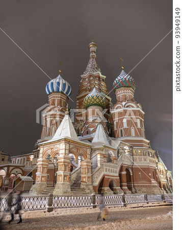 St Basils cathedral winter on Red Square in Moscow St Basils cathedral winter on Red Square in Moscow 93949149