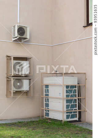 industrial outdoor condensing unit of the air conditioning unit industrial outdoor condensing unit of the air conditioning unit 93951635
