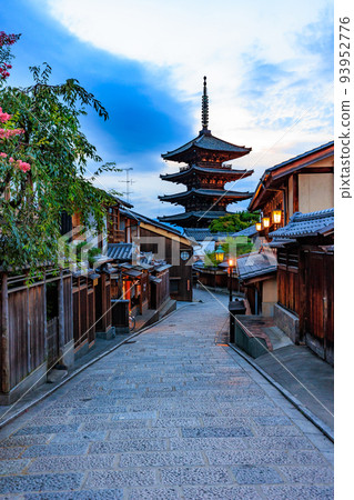 京都:京都市東山區三年坂(三年坂)的日落 京都:京都市東山區三年坂(三年坂)的日落 93952776