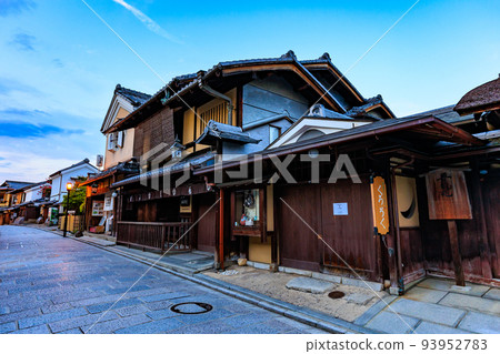 京都：京都市東山區三年坂（三年坂）的日落 93952783