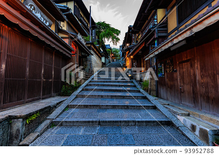 京都：京都市東山區三年坂（三年坂）的日落 93952788