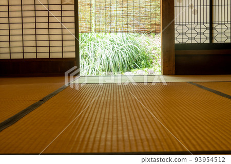 tatami mats in the tatami room 93954512
