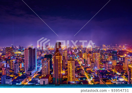Night view of Phnom Penh, the latest Cambodian capital in 2022 Night view of Phnom Penh, the latest Cambodian capital in 2022 93954731