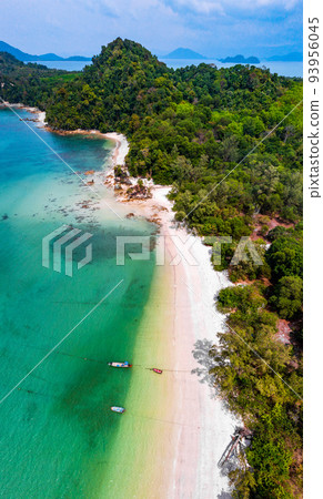 Aerial view of Koh Phayam beach in Ranong, Thailand 93956045