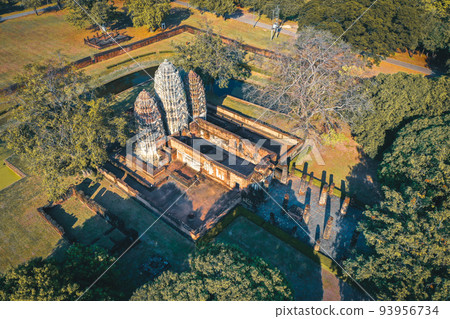 Aerial view of Wat si Sawai temple in Sukhothai historical park, Thailand Aerial view of Wat si Sawai temple in Sukhothai historical park, Thailand 93956734