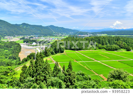 俯瞰津南町中心（新潟縣津南町）[2022年8月] 93958223