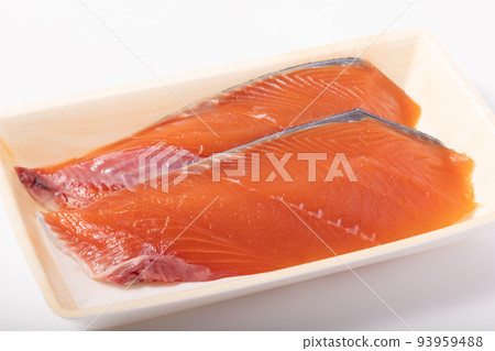Autumn salmon (produced in Hokkaido) 93959488