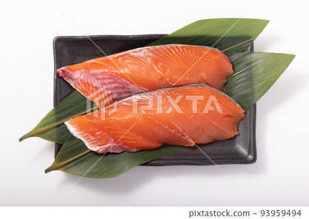 Autumn salmon (produced in Hokkaido) 93959494