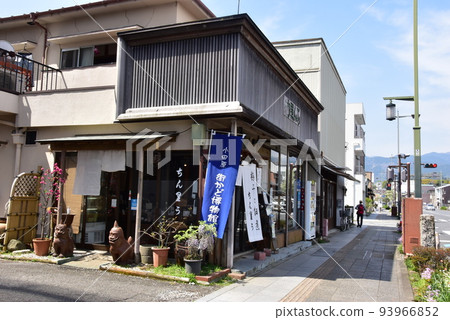 小田原市：國道1號線（箱根方向）的街景（舊東海道小田原宿） 93966852