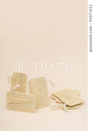 Ecological loofah sponges, biodegradable scrub pad. Zero waste household product. Ecological loofah sponges, biodegradable scrub pad. Zero waste household product. 93971011