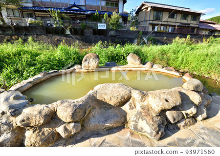 大分縣竹田市的長湯溫泉蟹浴 芹川碳酸泉 雷文溫泉長湯 大分縣竹田市的長湯溫泉蟹浴 芹川碳酸泉 雷文溫泉長湯 93971560