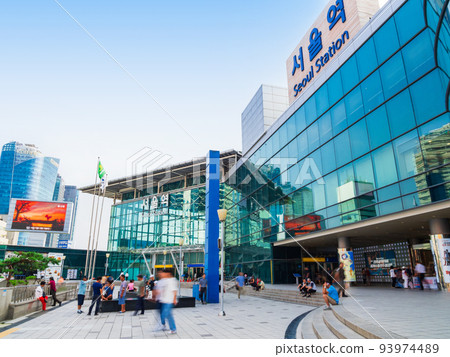 Seoul Station *partially soft focus 93974489