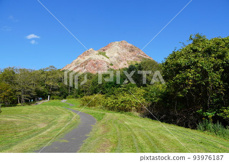 昭和新山（2022年9月上旬） 93976187