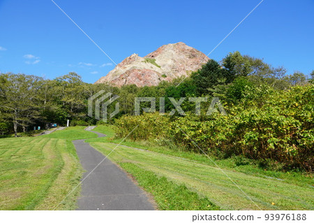 昭和新山（2022年9月上旬） 93976188