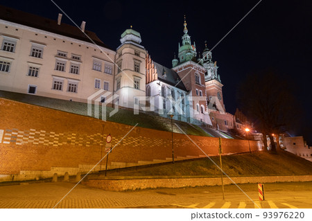 Wawel Royal castle and Old Town, Krakow, Poland Wawel Royal castle and Old Town, Krakow, Poland 93976220