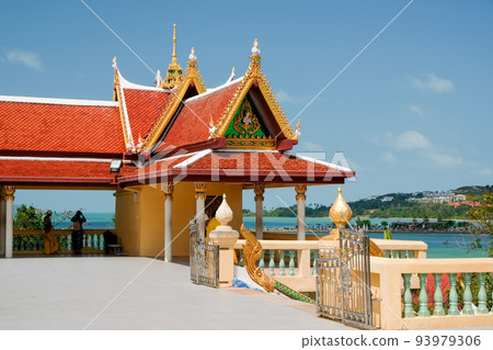 KO SAMUI, THAILAND - FEBRUARY 26, 2020: Big Buddha in Wat Phra Yai Temple. Famous tourist destination. 93979306
