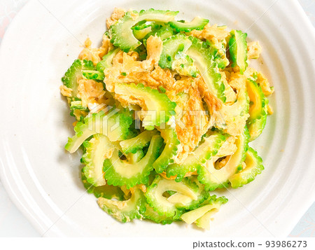 中國家常苦瓜炒雞蛋（炒苦瓜蛋） 93986273