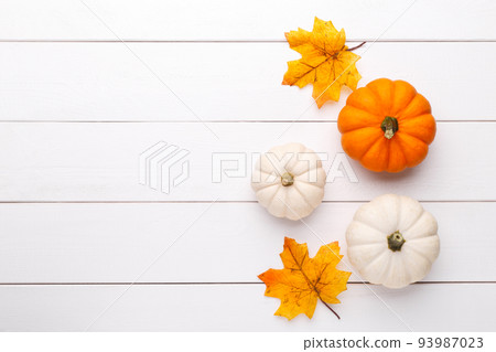 White decorative pumpkins White decorative pumpkins 93987023