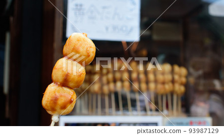 Dango, a delicious-looking golden dumpling, Kawagoe's Little Edo specialty, a popular food ingredient 93987129
