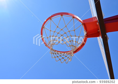 Basketball goal and midsummer sky Basketball goal and midsummer sky 93989202