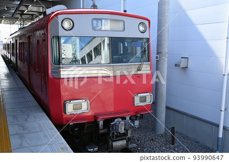 Meitetsu Minami-Anjo Station platform and train Meitetsu Minami-Anjo Station platform and train 93990647