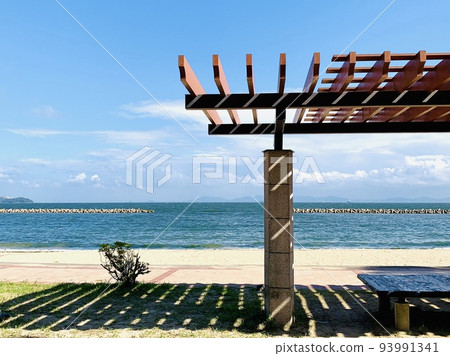 Miyazaki Beach at the end of summer [Kira Waikiki Beach/Nishio City, Aichi Prefecture] 93991341