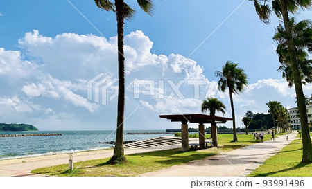Miyazaki Beach at the end of summer [Kira Waikiki Beach/Nishio City, Aichi Prefecture] 93991496