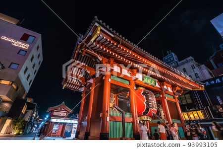 日本東京城市景觀最多 6 週......沒有行動限制。 Sensoji Temple和Kaminarimon仍然像以前一樣在晚上很熱鬧= 9月3日 日本東京城市景觀最多 6 週......沒有行動限制。 Sensoji Temple和Kaminarimon仍然像以前一樣在晚上很熱鬧= 9月3日 93993105