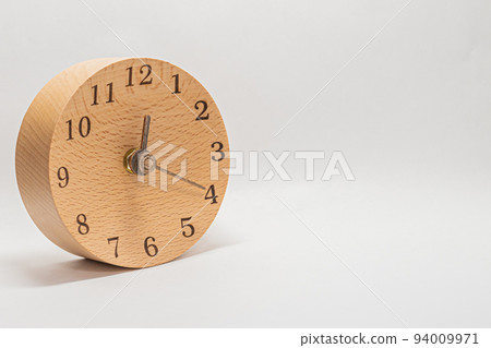 Wooden clock time time time Wooden clock time time time 94009971