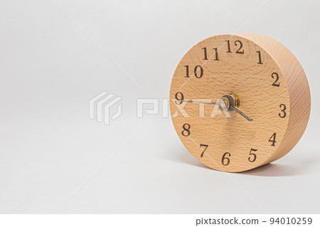 Wooden clock time time time 94010259