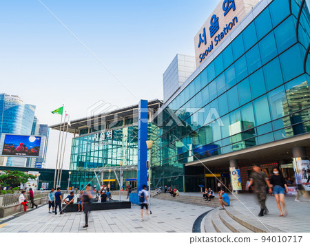 Seoul Station *partially soft focus 94010717
