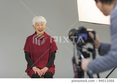 Senior woman photography Senior woman photography 94011088