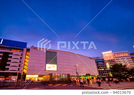 Tokyo Ikebukuro Station Night View 2022 94013670