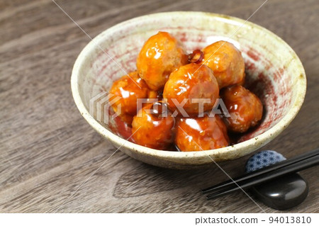 Meat dumpling sweet and sour sauce Meat dumpling sweet and sour sauce 94013810