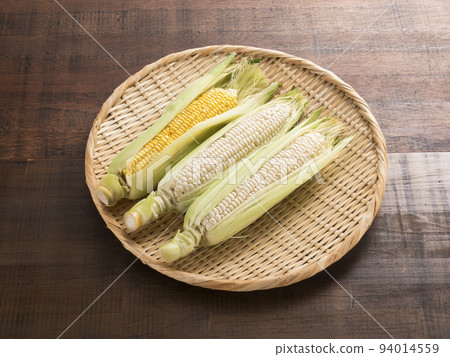 玉米白色和黃色 94014559