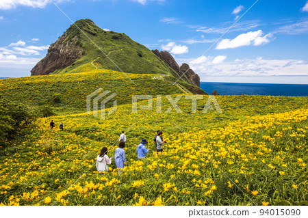 [Niigata Prefecture/Sado] Flower Island Sado Ohnogame May June 94015090
