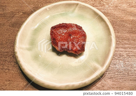 肉 肉 94015480