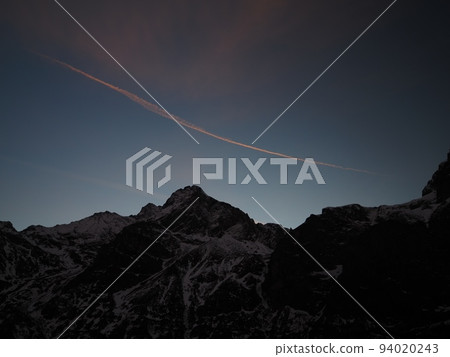 Mountain view 94020243