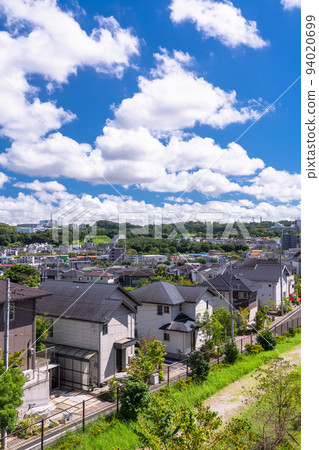 《東京》八王子市,東京近郊的住宅區 《東京》八王子市,東京近郊的住宅區 94020699