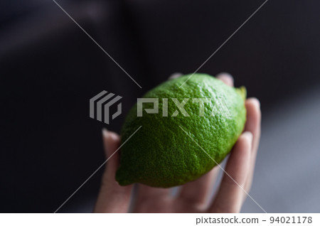 青檸檬 94021178