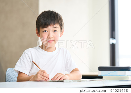 小學三年級學生學習小學四年級暑期課程考試 94021458