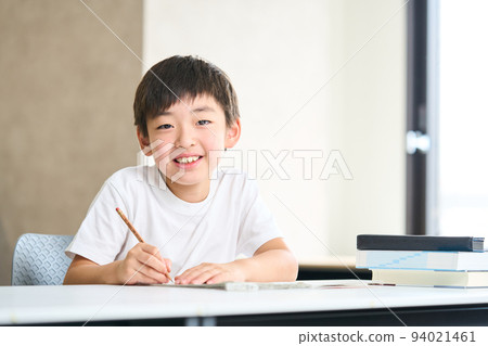 小學三年級學生學習小學四年級暑期課程考試 94021461