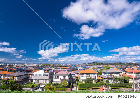 《東京》八王子市，東京近郊的住宅區 94021646