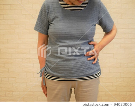 Concerns about body shape of elderly women Concerns about body shape of elderly women 94023006